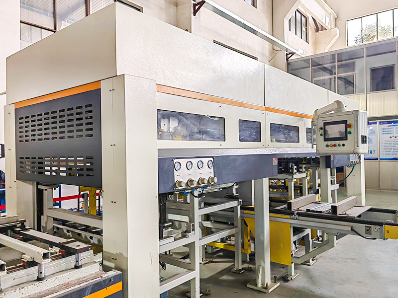 آلة التراص الأوتوماتيكية لقلب الحديد