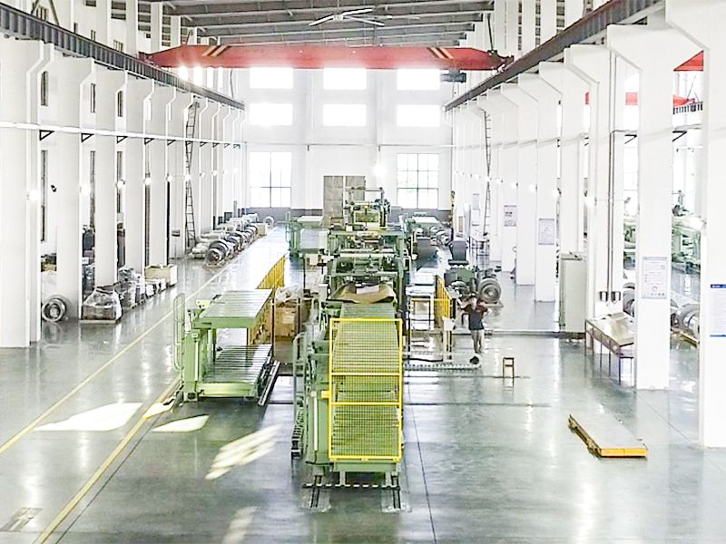 معدات المصنع