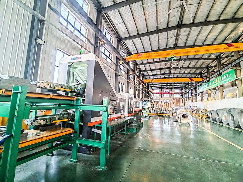 معدات المصنع